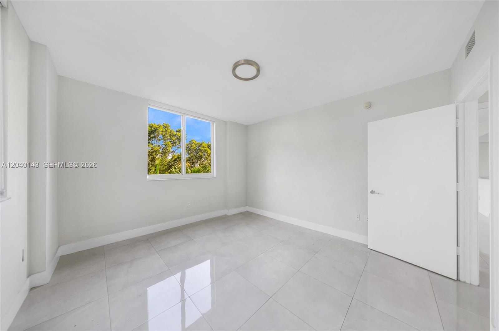 Photo of 2775 187th St  #318, Aventura, Florida, 33180 - 