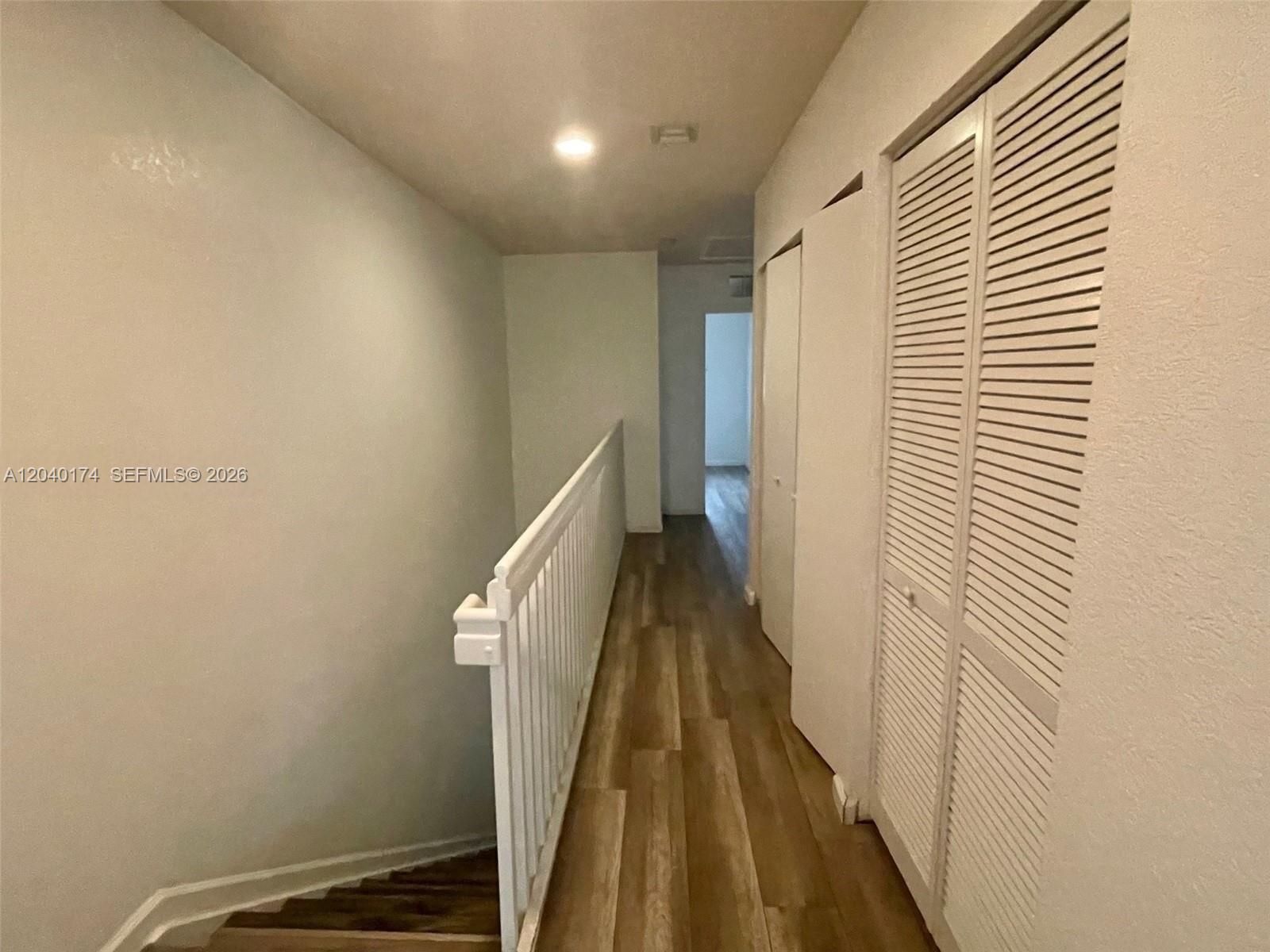   /   sq. ft. $ 2026-06-19 0 foto