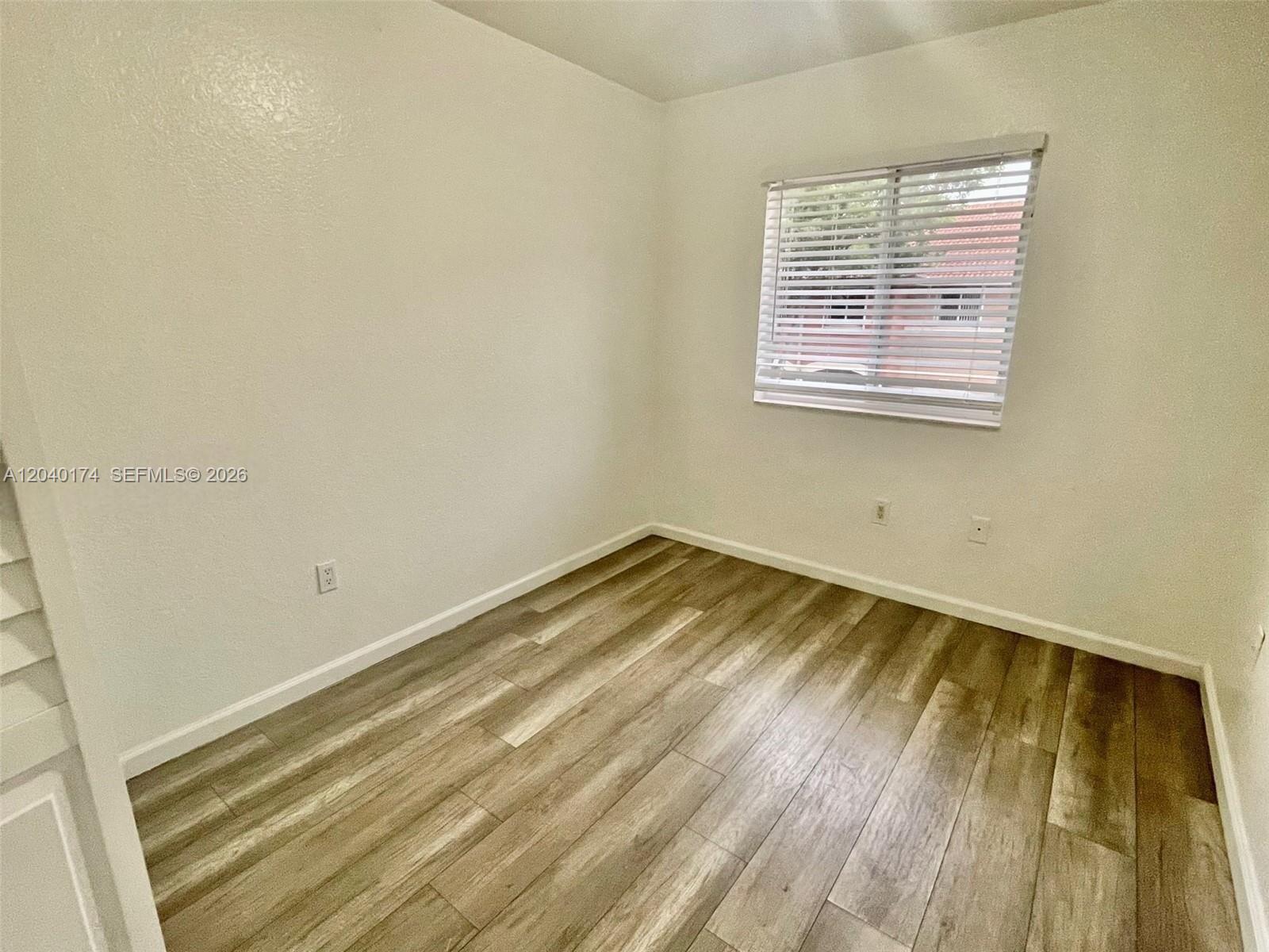   /   sq. ft. $ 2026-06-19 0 foto