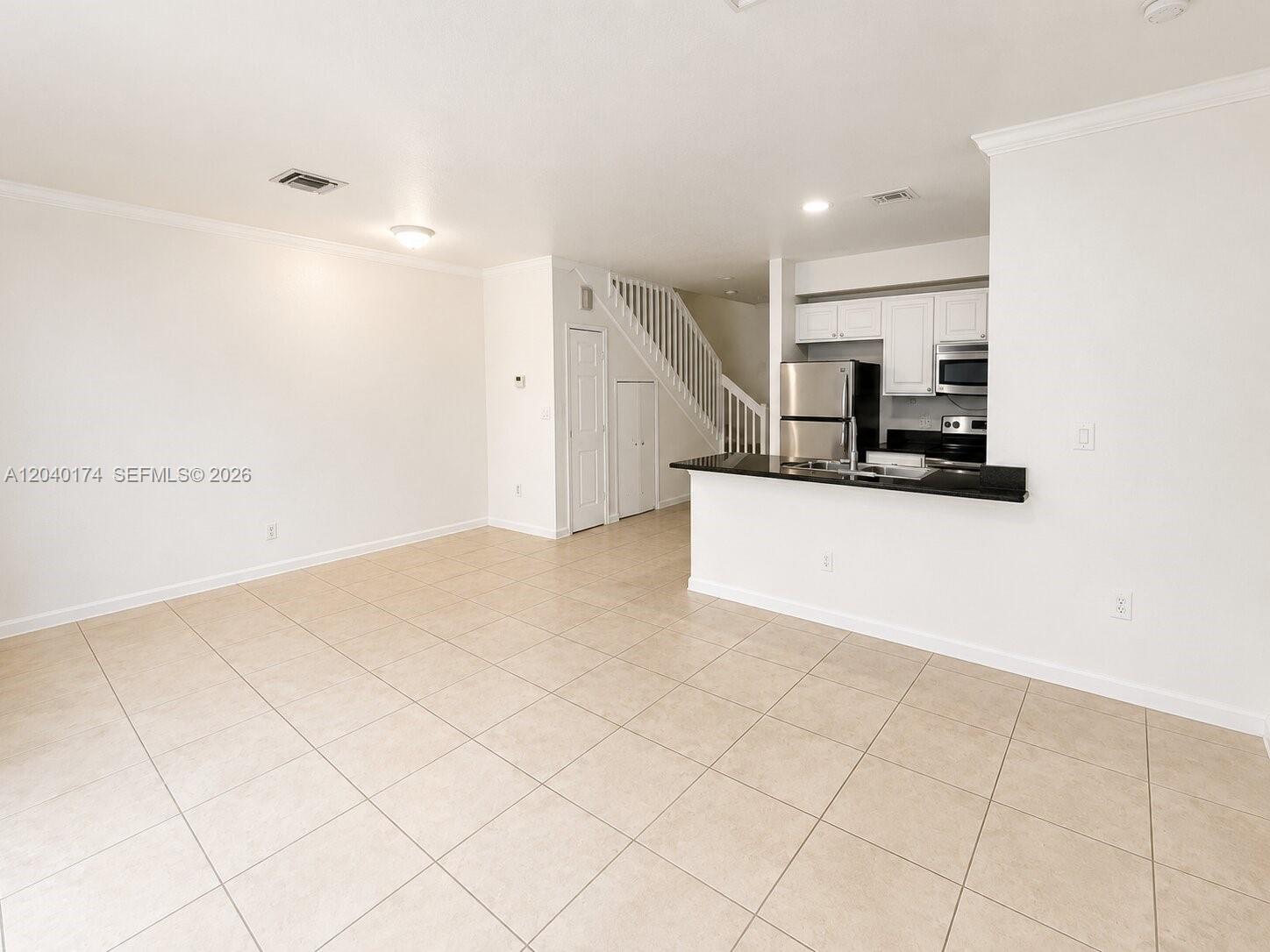   /   sq. ft. $ 2026-06-19 0 foto