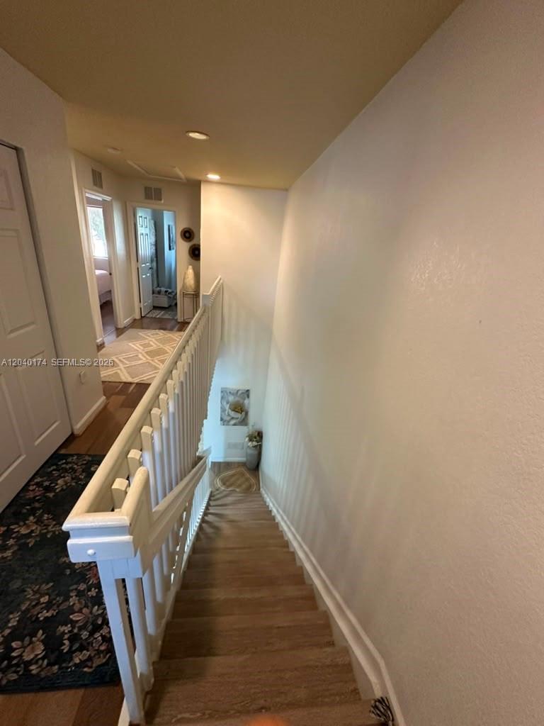  /   sq. ft. $ 2026-06-19 0 foto