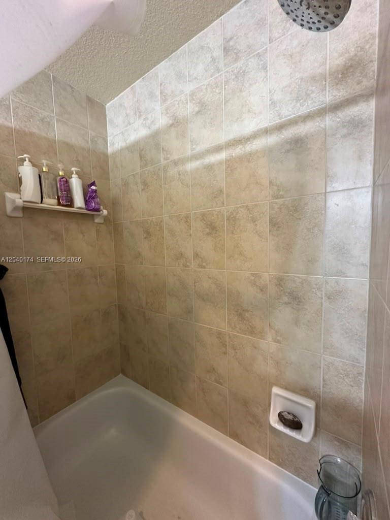   /   sq. ft. $ 2026-06-19 0 foto