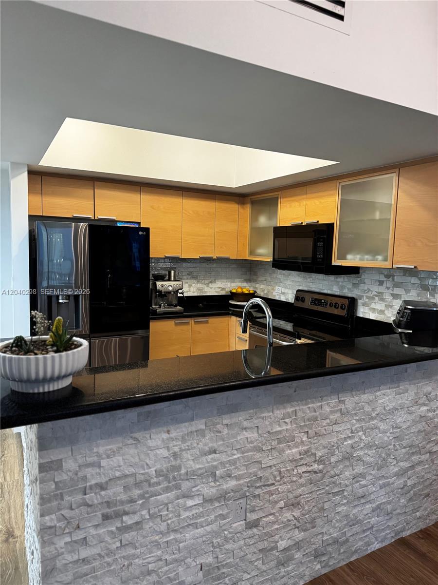 Photo of 140 Dixie Hwy  #921, Hollywood, Florida, 33020 - 