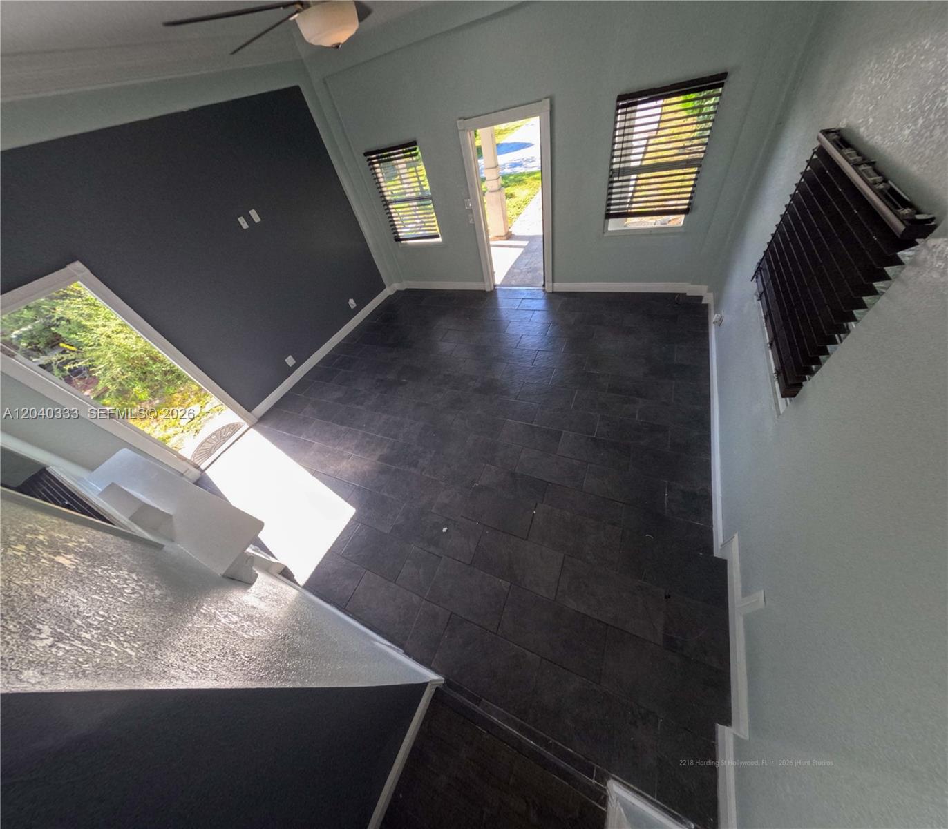 2218 2 / 1 960 sq. ft. $ 2026-06-19 0 Photo