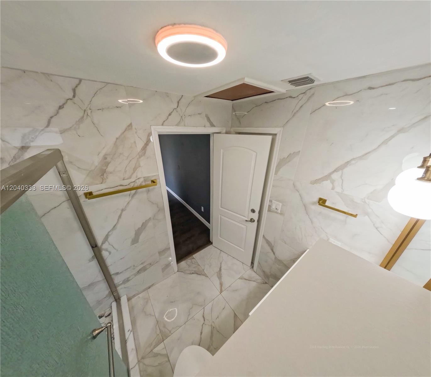 2218 2 / 1 960 sq. ft. $ 2026-06-19 0 Photo
