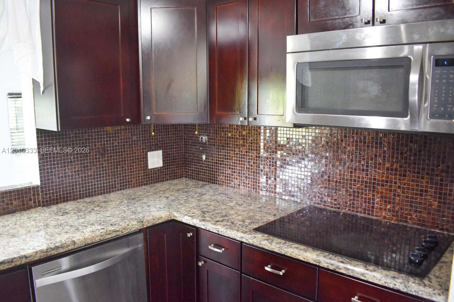 2218 2 / 1 960 sq. ft. $ 2026-06-19 0 Photo