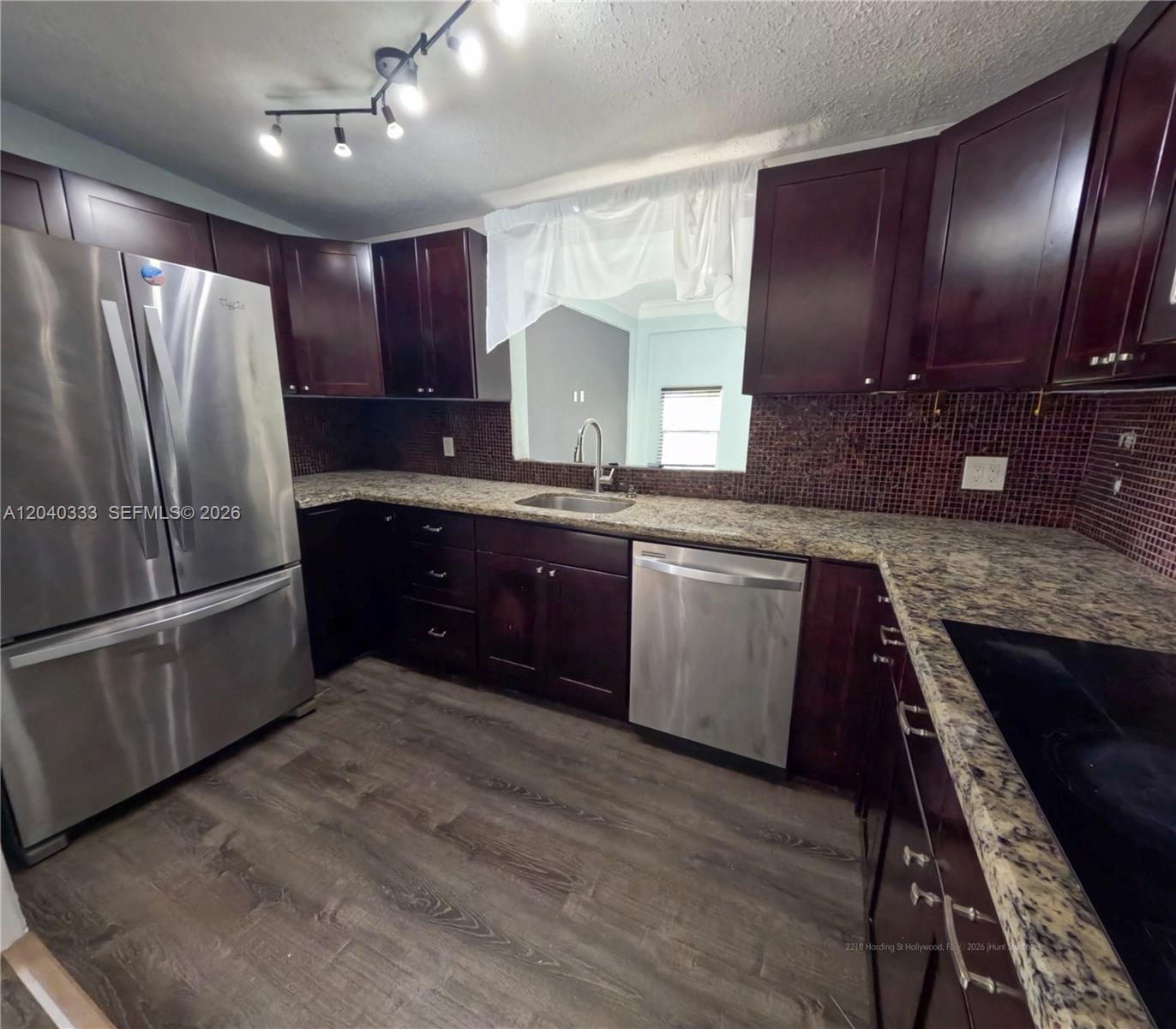 2218 2 / 1 960 sq. ft. $ 2026-06-19 0 Photo
