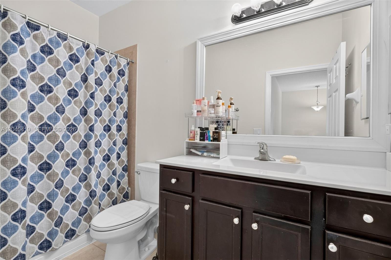 Ver detalles 11418 3 / 3 1659 sq. ft. $ 2026-06-20 0 foto