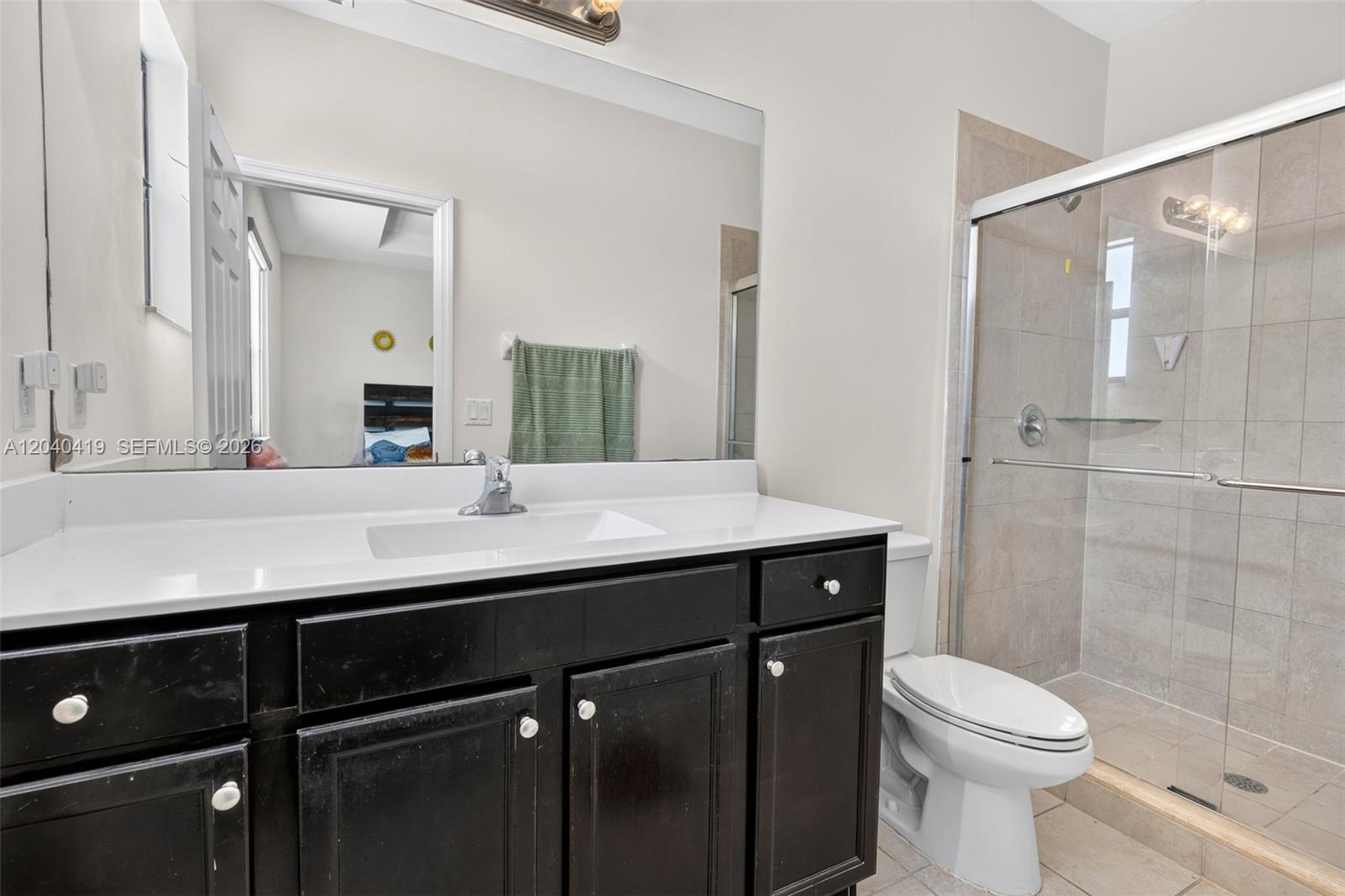 Ver detalles 11418 3 / 3 1659 sq. ft. $ 2026-06-20 0 foto
