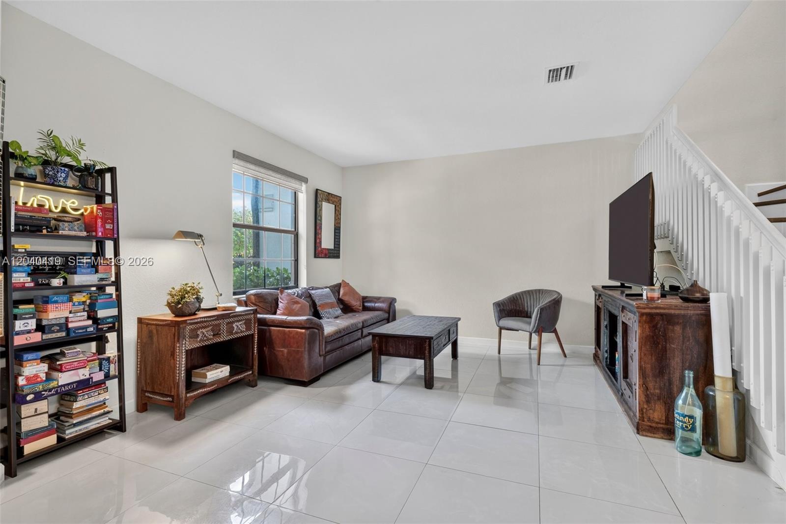 Ver detalles 11418 3 / 3 1659 sq. ft. $ 2026-06-20 0 foto