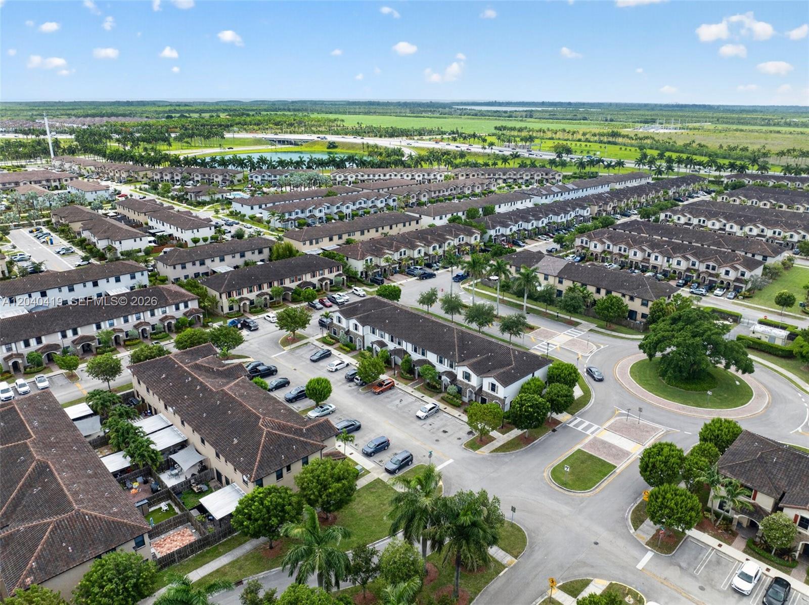 Ver detalles 11418 3 / 3 1659 sq. ft. $ 2026-06-20 0 foto