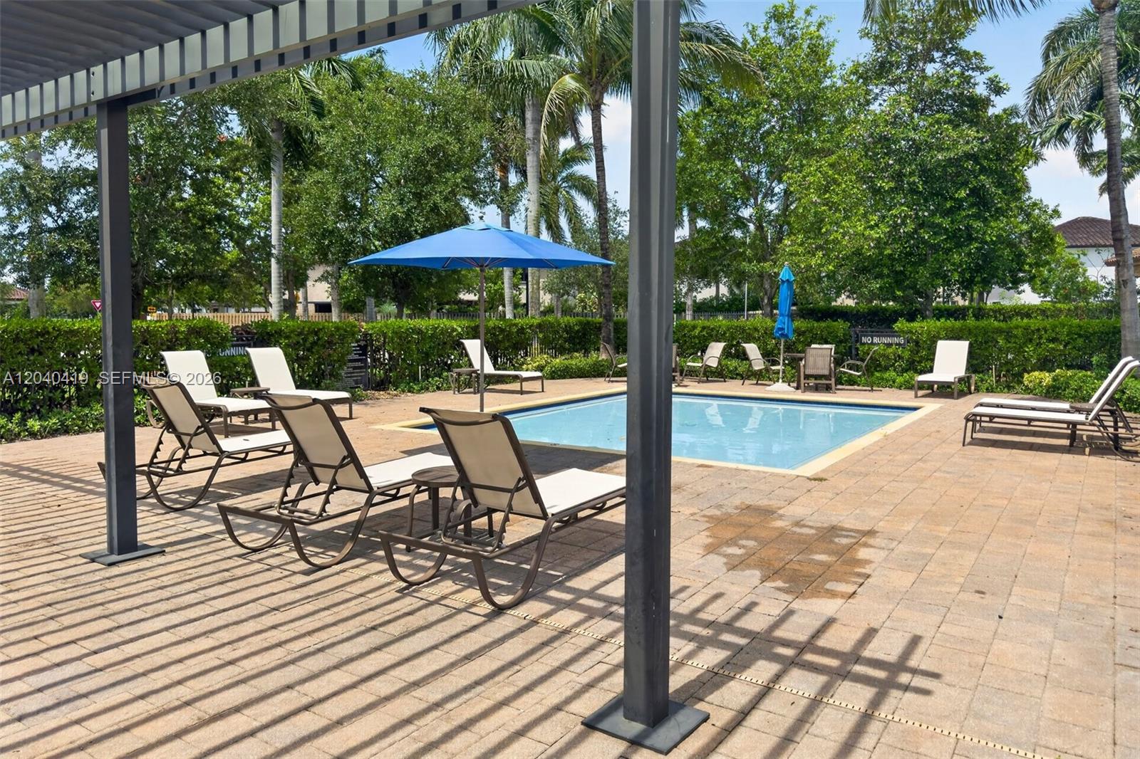 Ver detalles 11418 3 / 3 1659 sq. ft. $ 2026-06-20 0 foto