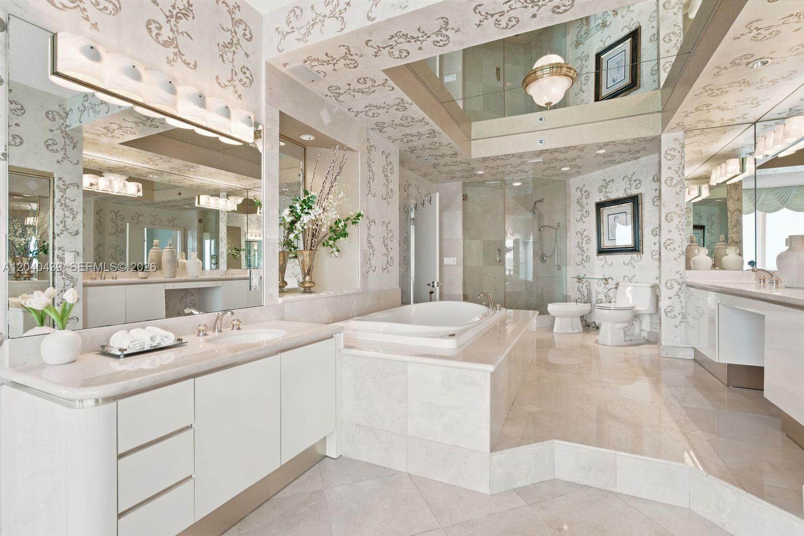 Photo of 16445 Collins Ave #OS21/26(11B), Sunny Isles Beach, Florida, 33160 - MASTER BATHROOM