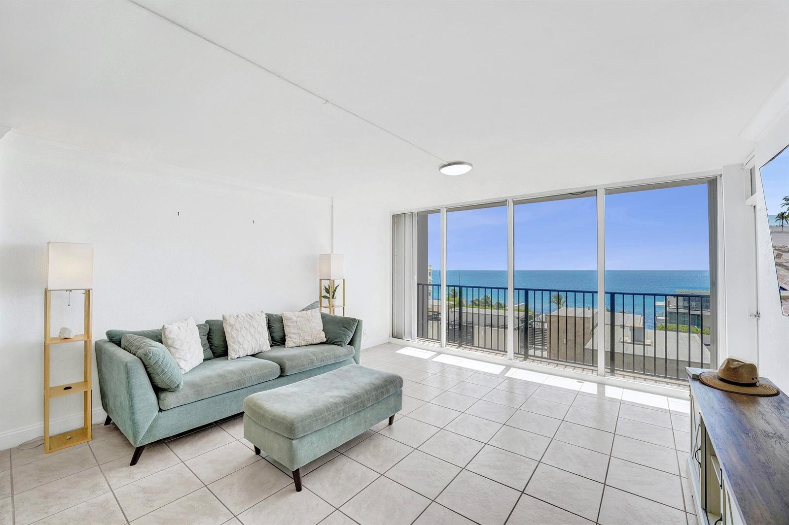Photo of 2101 Ocean  #801, Hollywood, Florida, 33019 - Living Room