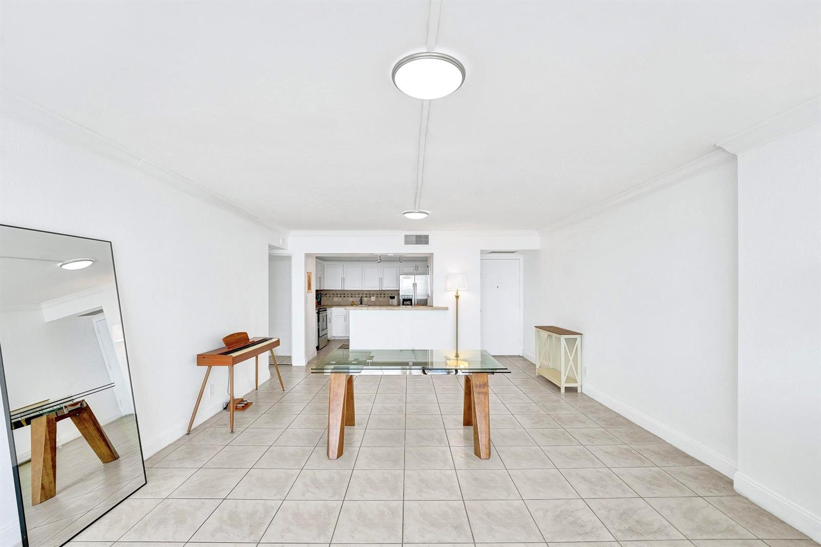 Photo of 2101 Ocean  #801, Hollywood, Florida, 33019 - Dining