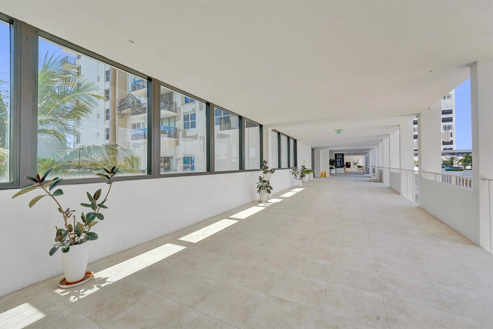 Photo of 2101 Ocean  #801, Hollywood, Florida, 33019 - Building entrance