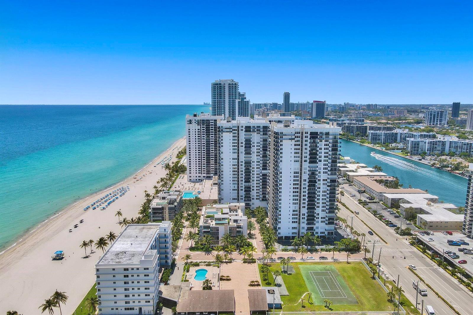 Photo of 2101 Ocean  #801, Hollywood, Florida, 33019 - Aerial. Quadomain