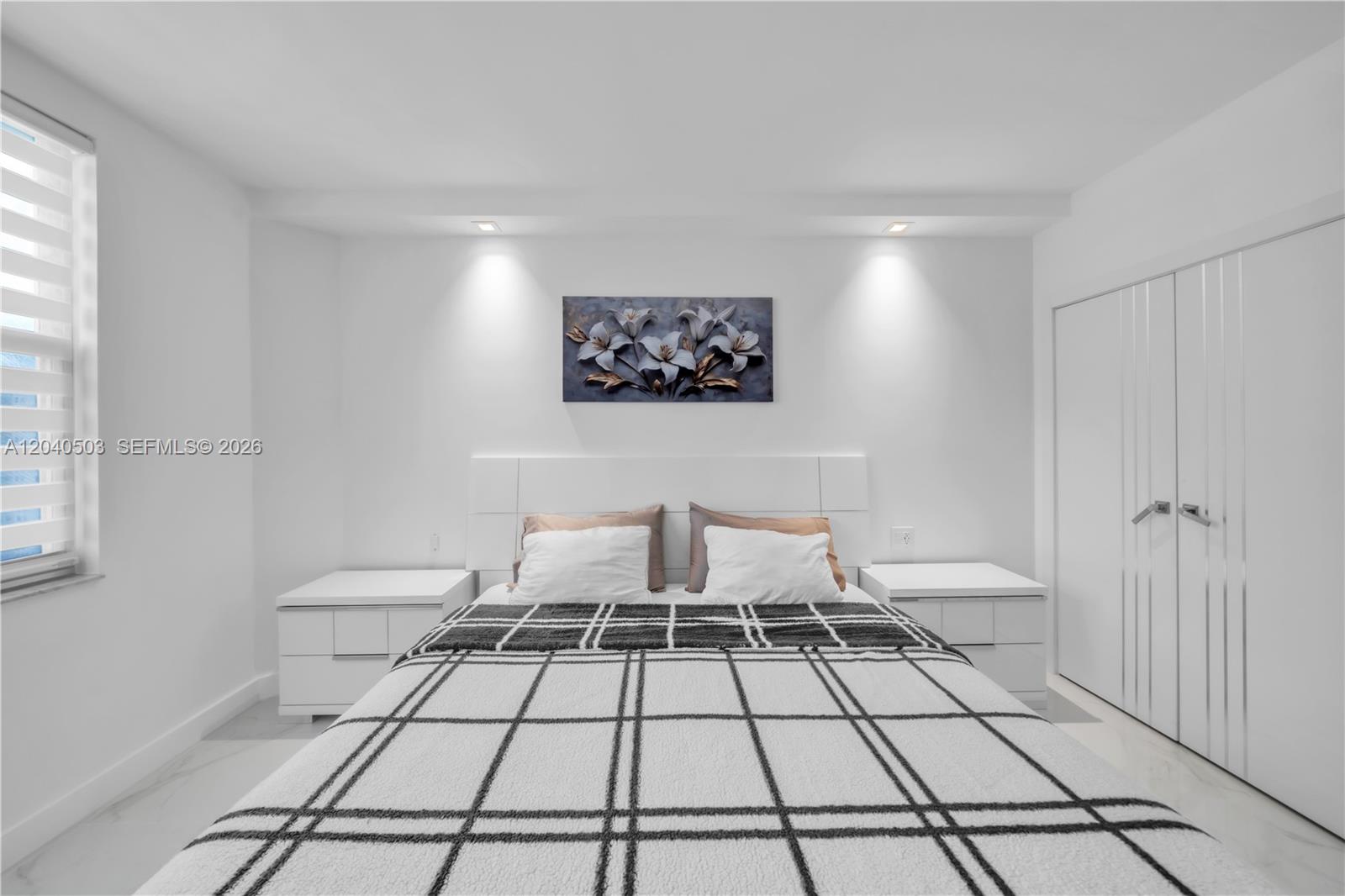 Ver detalles 14F(availabale now) 2 / 2 1275 sq. ft. $ 2026-06-28 0 foto