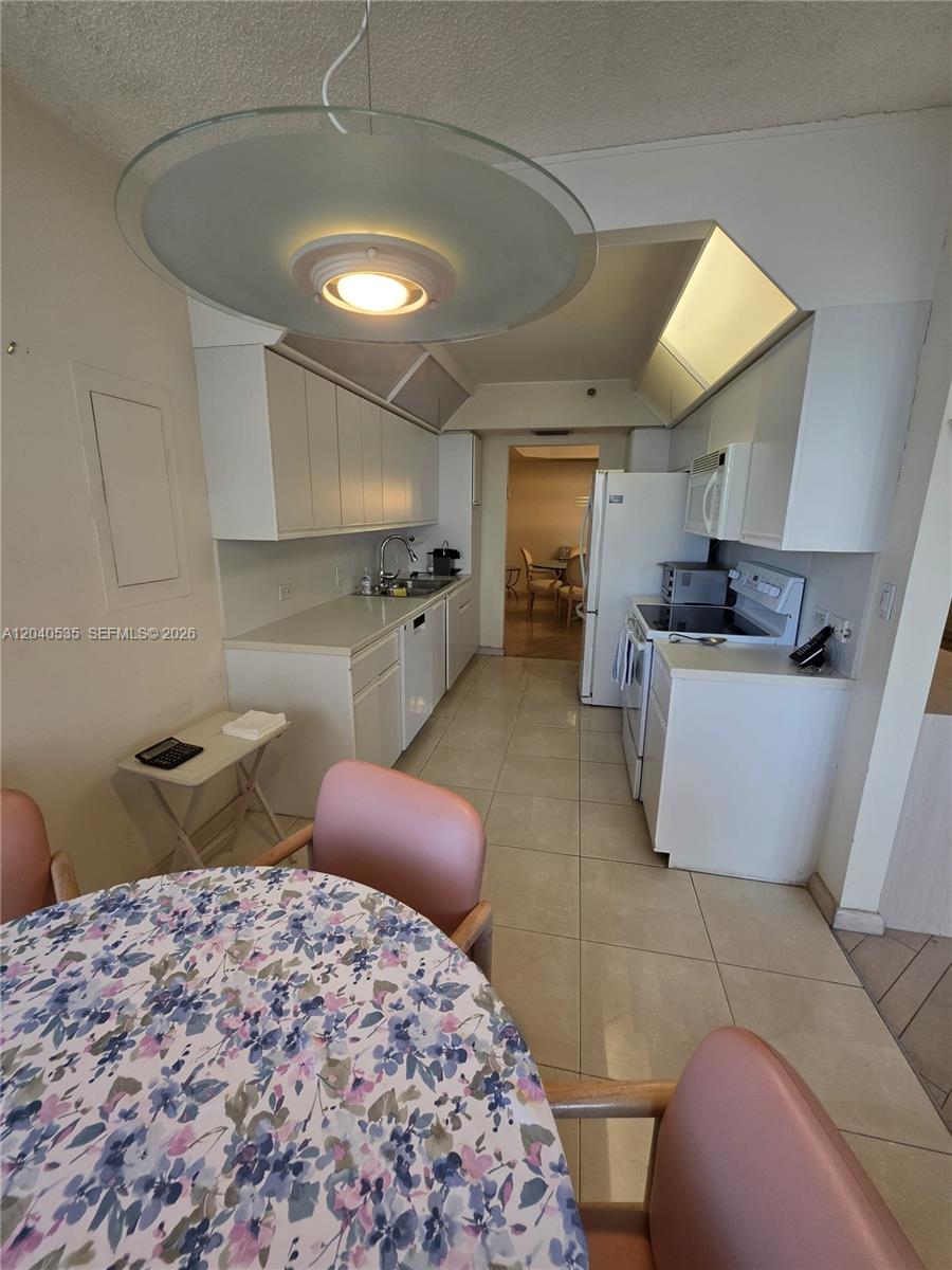 Photo of 20191 Country Club Dr  #1805, Aventura, Florida, 33180 - 