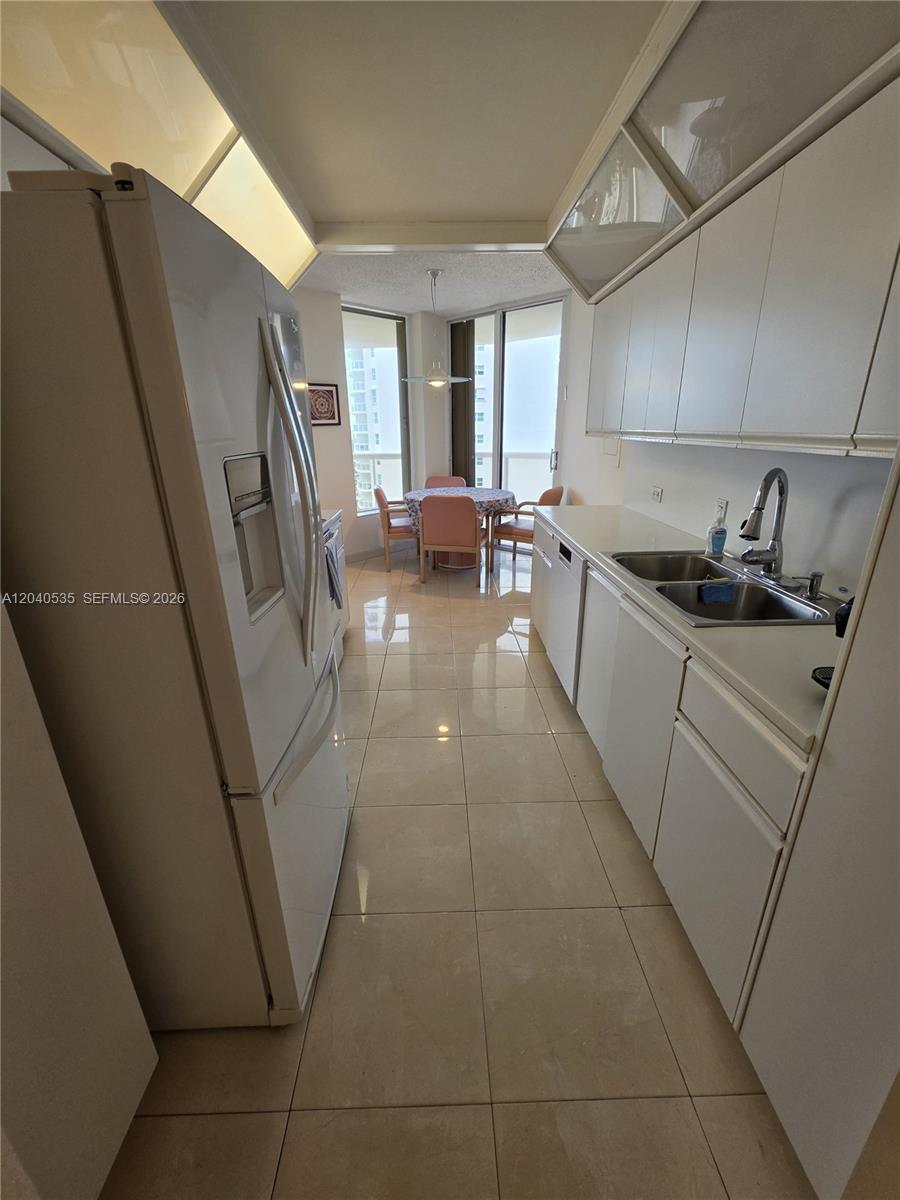 Photo of 20191 Country Club Dr  #1805, Aventura, Florida, 33180 - 