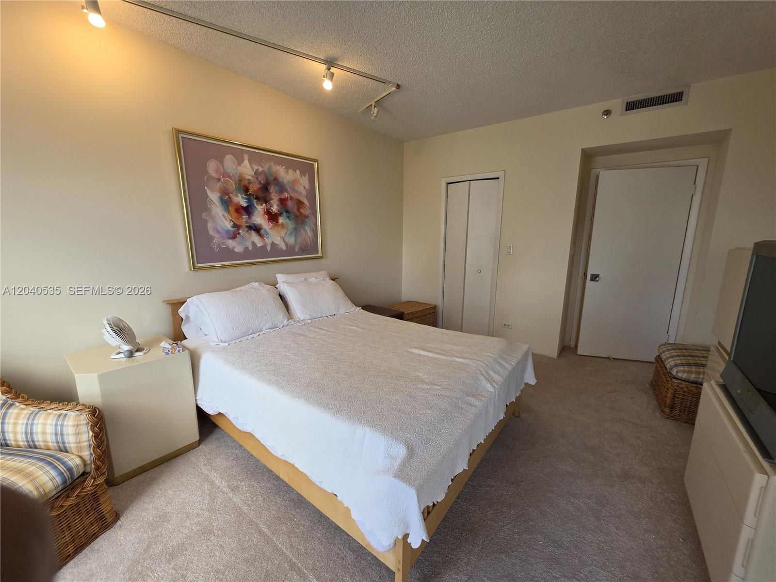 Photo of 20191 Country Club Dr  #1805, Aventura, Florida, 33180 - 