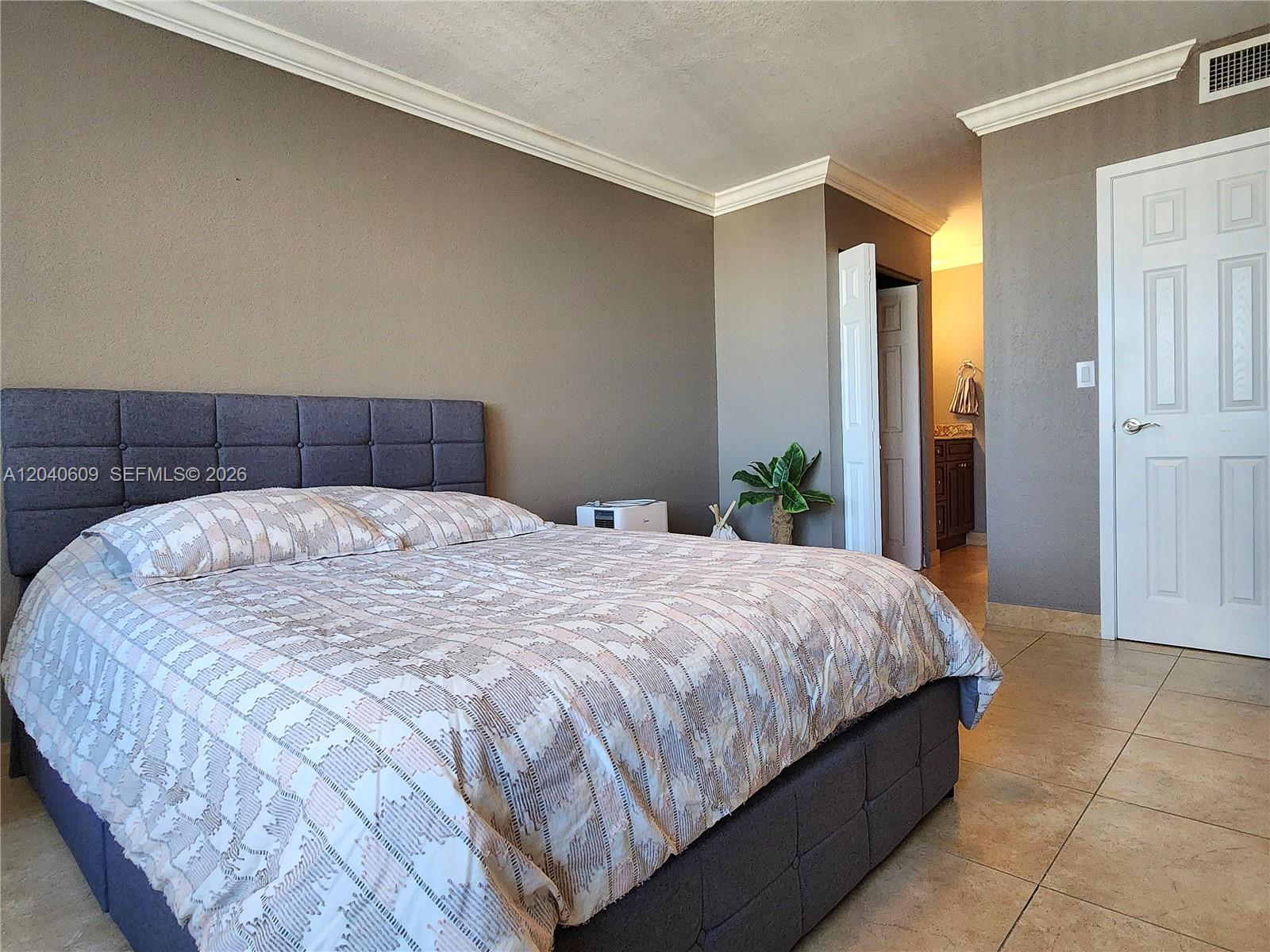 Photo of 2030 Ocean Dr #1901, Hallandale Beach, Florida, 33009 -