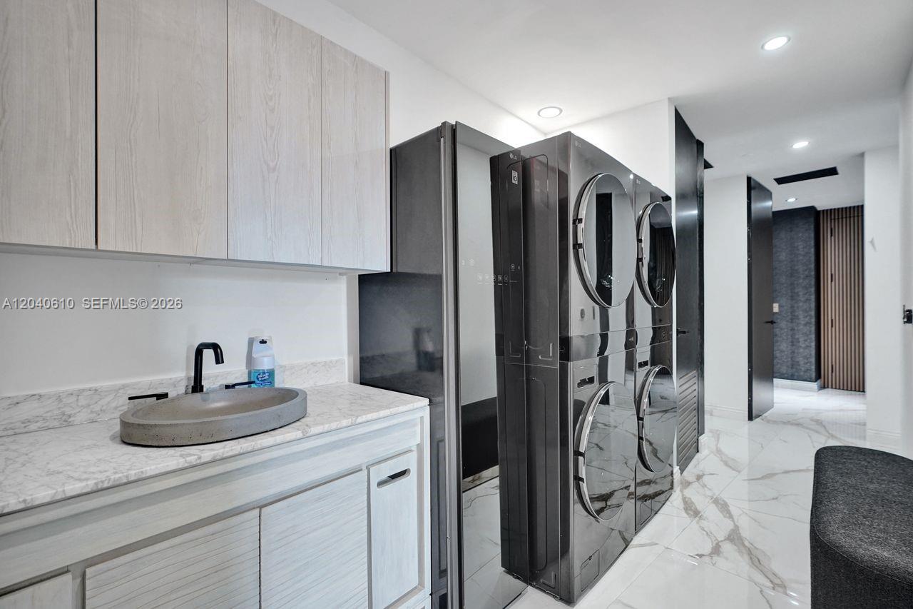 Photo of 3300 188th St  #210, Aventura, Florida, 33180 - 