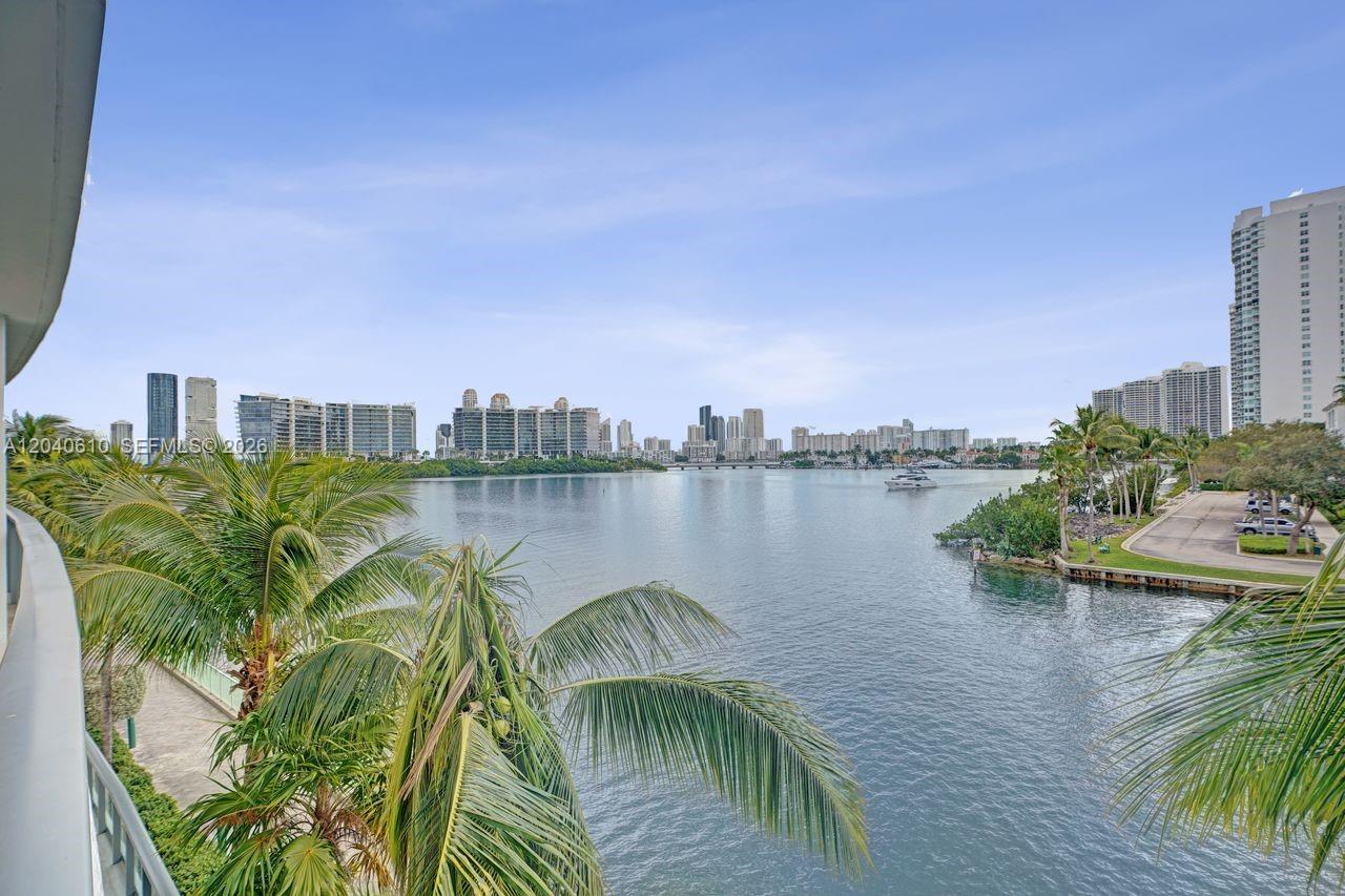 Photo of 3300 188th St  #210, Aventura, Florida, 33180 - 