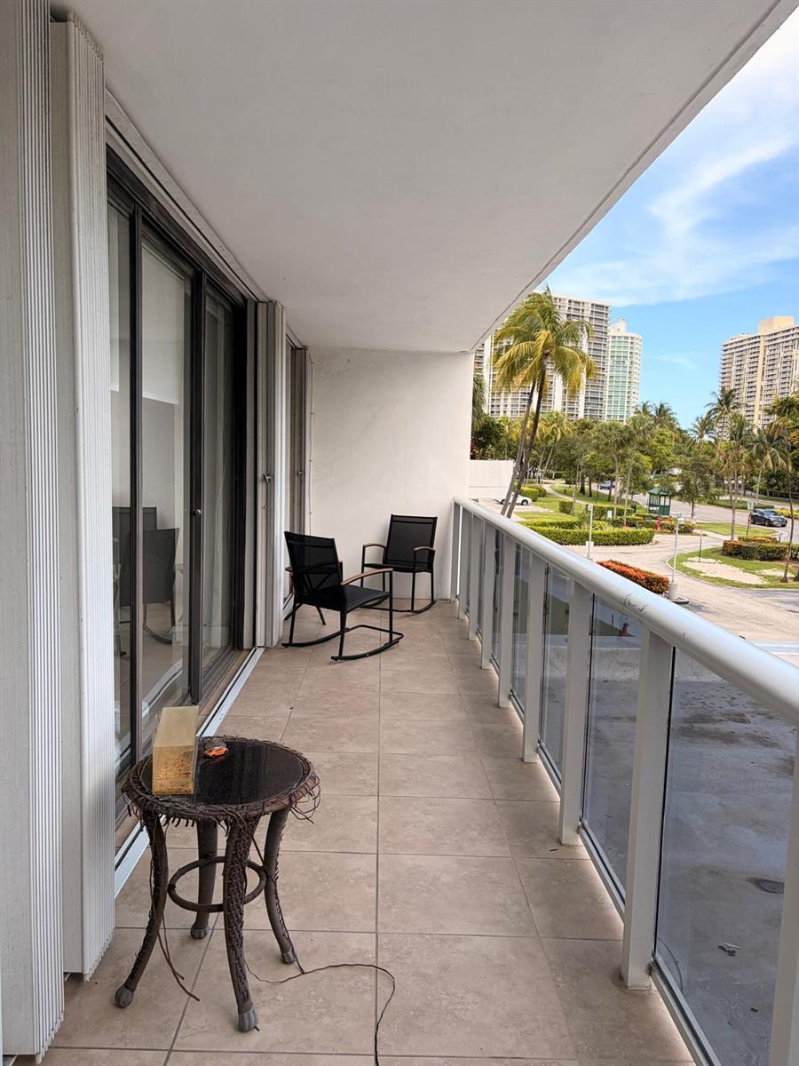 Photo of 3625 Country Club #206, Aventura, Florida, 33180 - 184d647f-49fc-498c-a09e-60fc4f885d0a