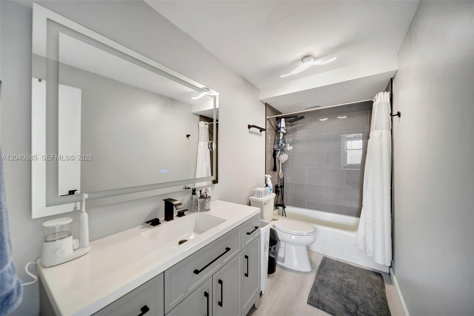 Photo of 427 Golden Isles Dr  #16H, Hallandale Beach, Florida, 33009 - 