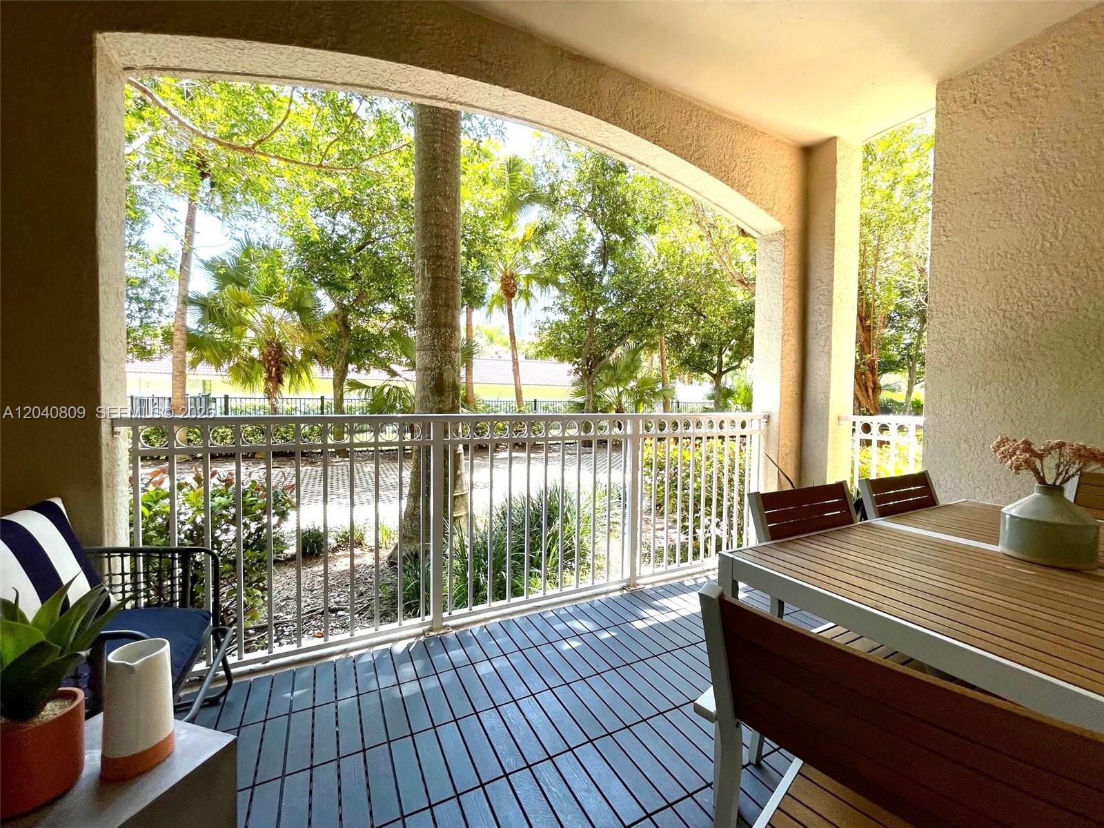 Photo of 3001 185th St  #123, Aventura, Florida, 33180 - 