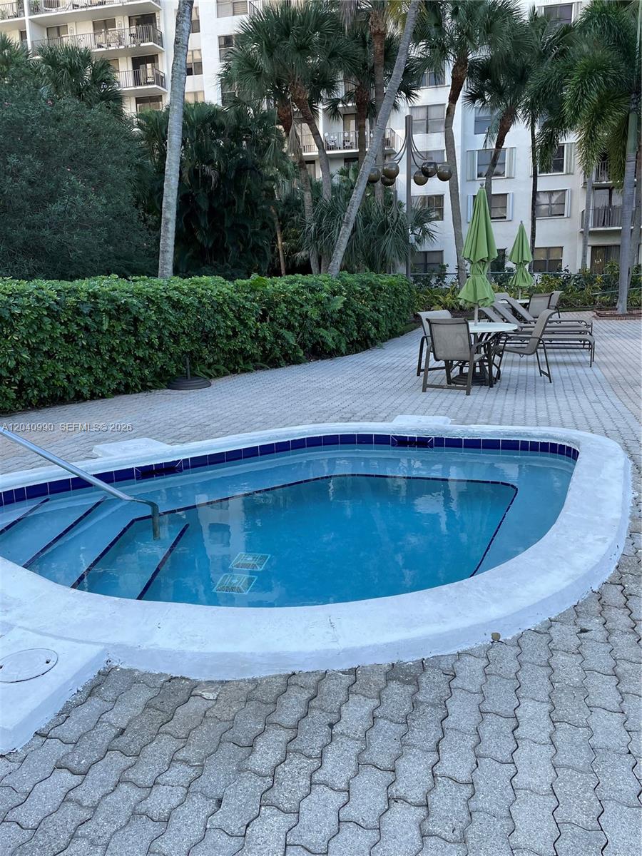 Photo of 18181 NE 31st ct  #305, Aventura, Florida, 33160 - Kids pool