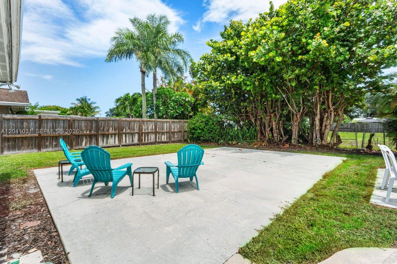 See details 4366 3 / 2 1653 sq. ft. $ 2026-06-22 0 Photo