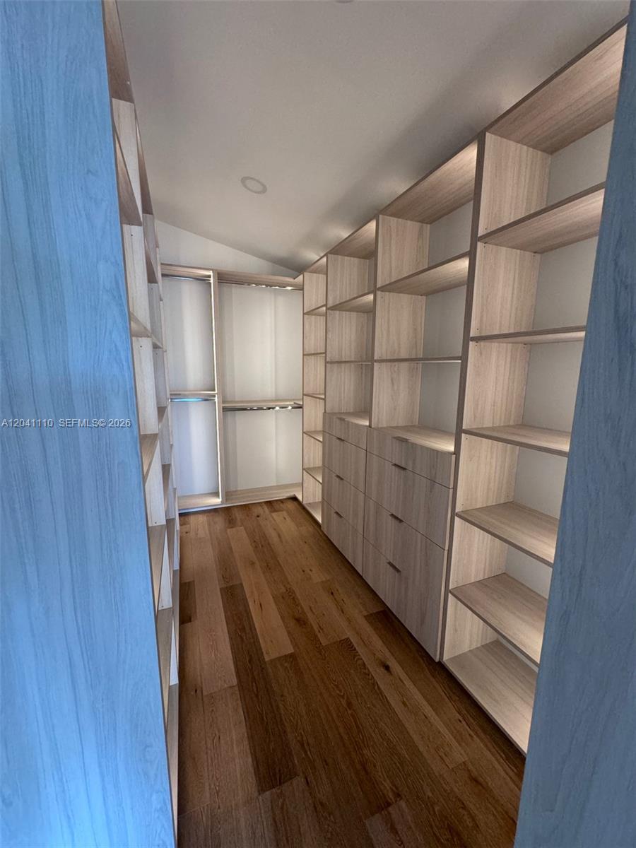 Ver detalles / sq. ft. $ 2026-06-22 0 foto