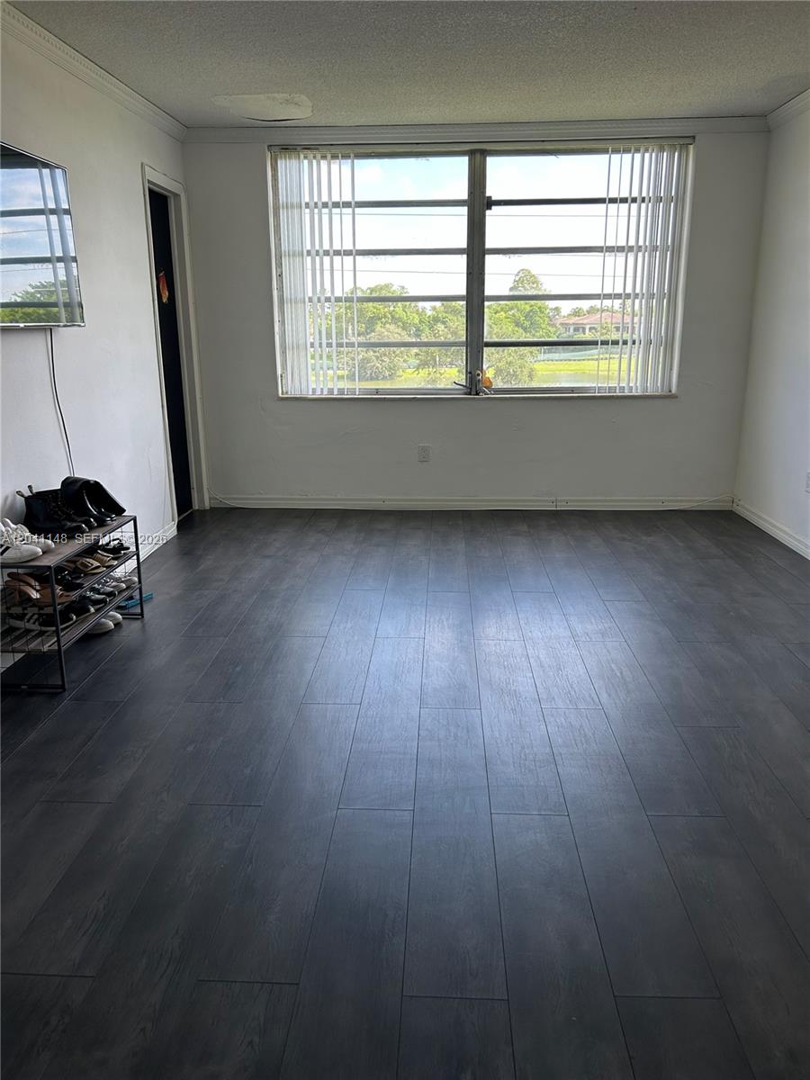 C401 2 / 2 1156 sq. ft. $ 2026-06-22 0 Photo