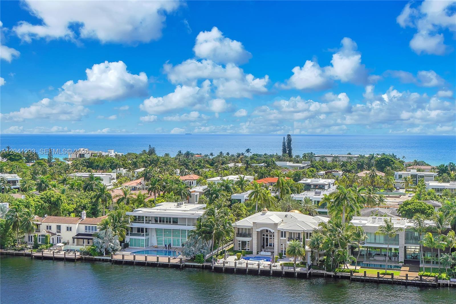Photo of 20515 Country Club Dr  #1245, Aventura, Florida, 33180 - 