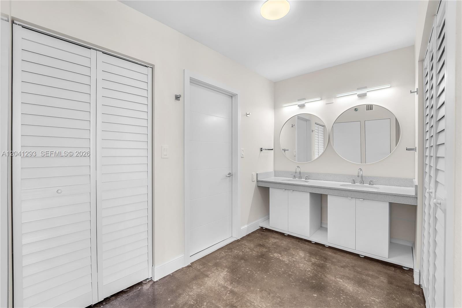 Photo of 20515 Country Club Dr  #1245, Aventura, Florida, 33180 - 
