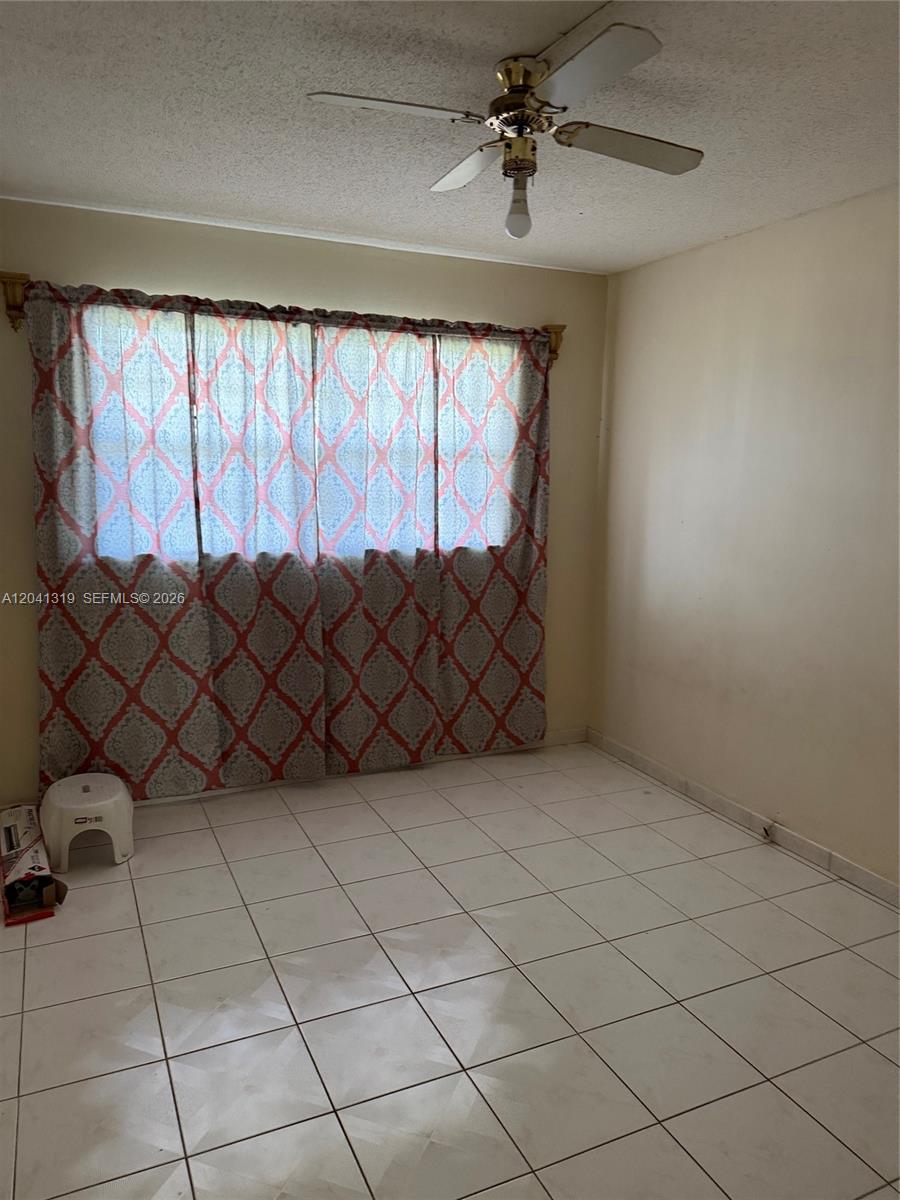 627-4 2 / 2 1317 sq. ft. $ 2026-06-24 0 Photo