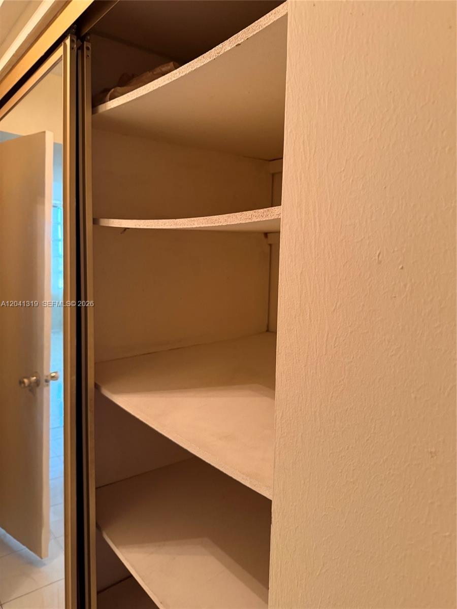 627-4 2 / 2 1317 sq. ft. $ 2026-06-24 0 Photo