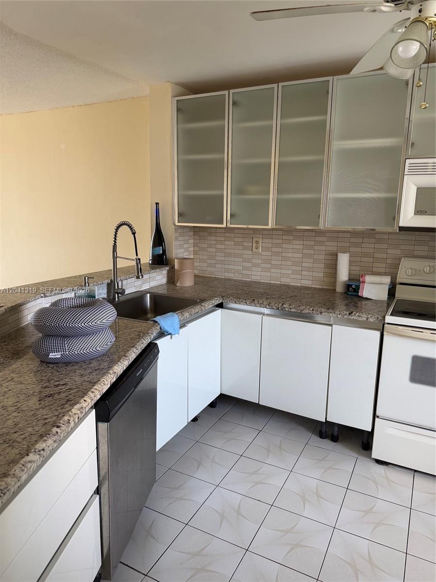 627-4 2 / 2 1317 sq. ft. $ 2026-06-24 0 Photo