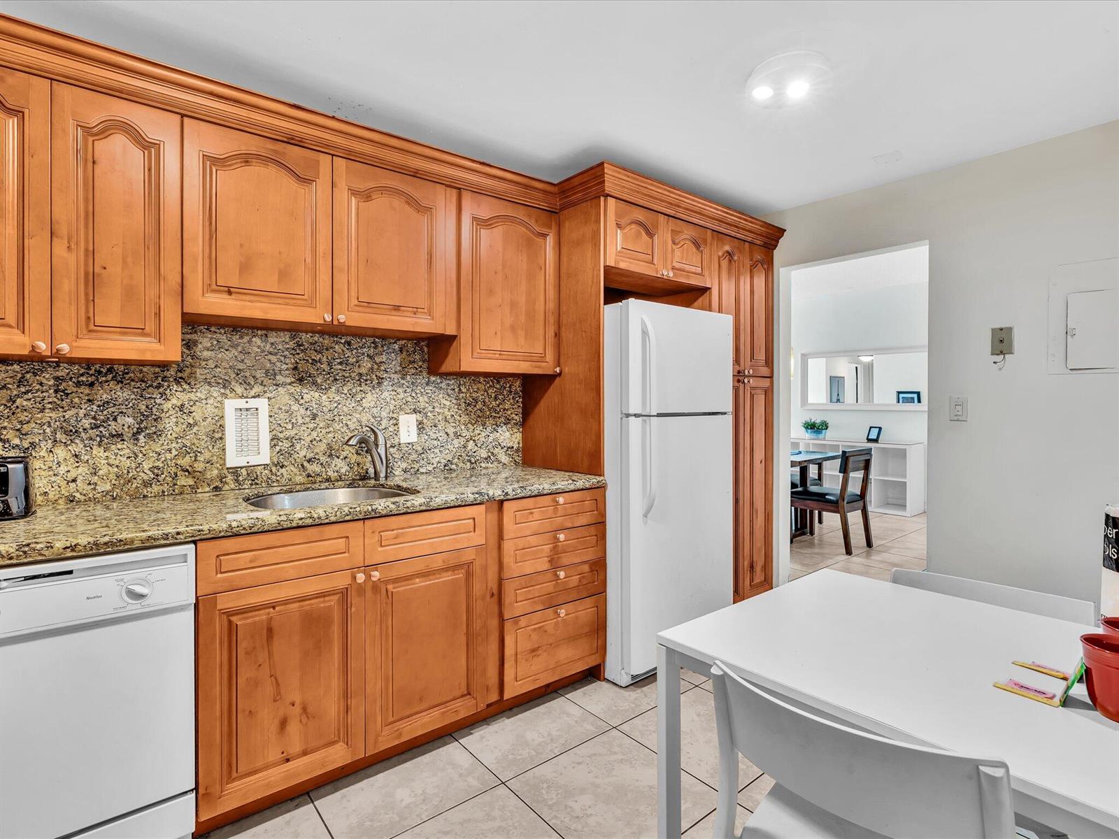 Photo of 3901 Ocean  #3j, Hollywood, Florida, 33019 - 27-FPP00331