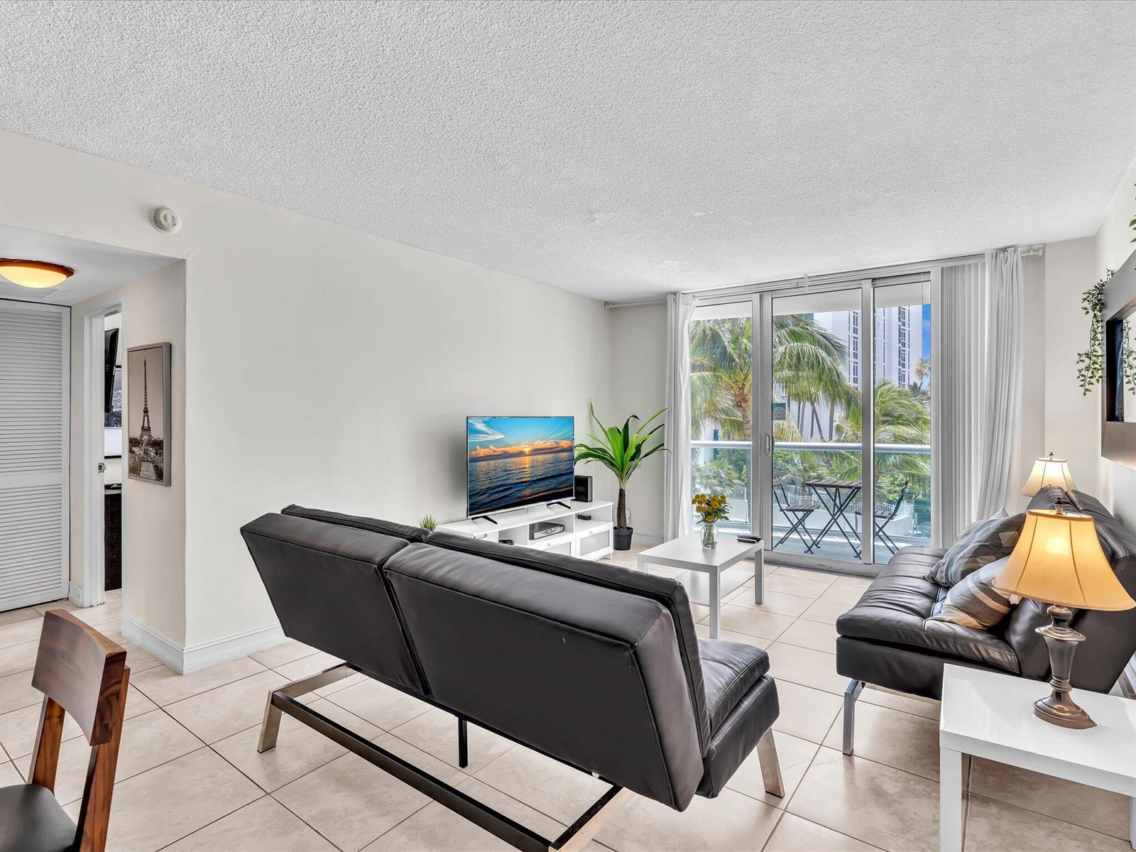 Photo of 3901 Ocean  #3j, Hollywood, Florida, 33019 - 08-FPP00236