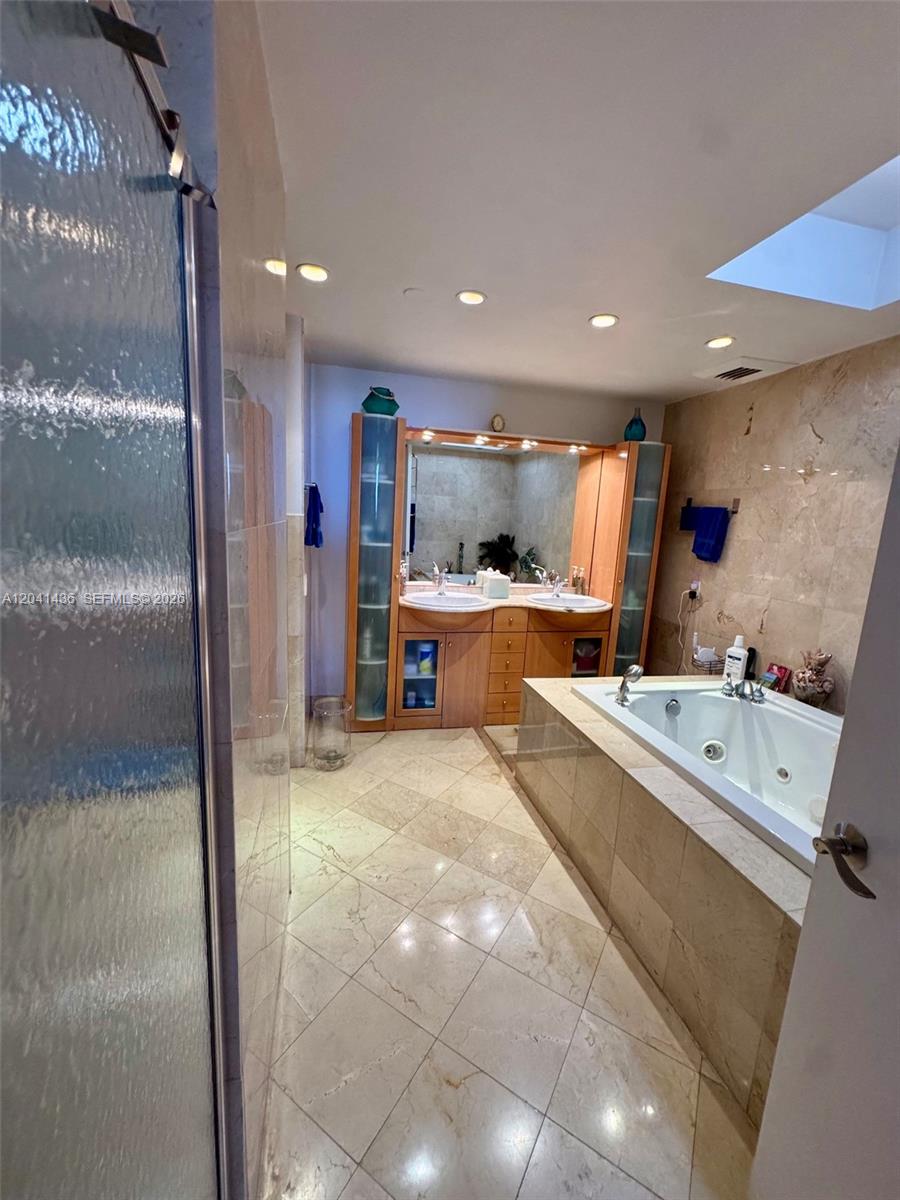 Photo of 19500 Turnberry Way  #15F, Aventura, Florida, 33180 - 