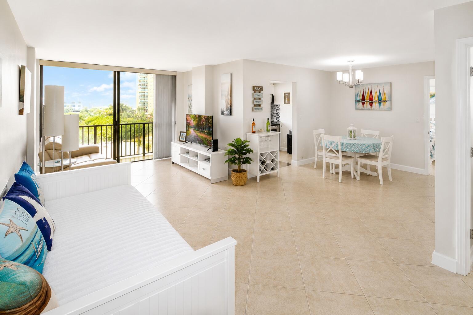 Photo of 17021 Bay  #816, Sunny Isles Beach, Florida, 33160 - ChatGPT Image 12 jun 2026, 06_13_21 p.m.