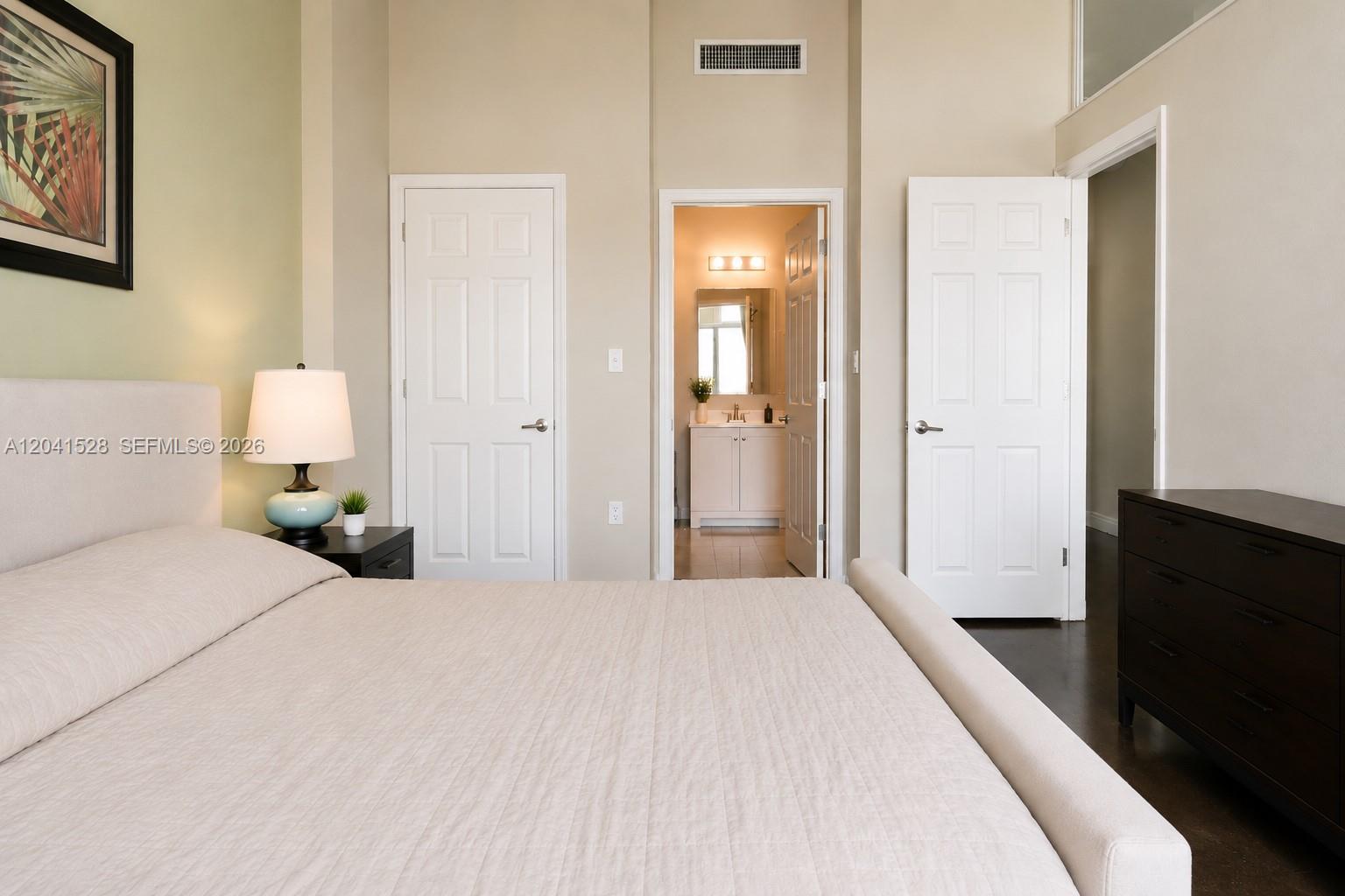 Photo of 2100 Van Buren St  #421, Hollywood, Florida, 33020 - 
