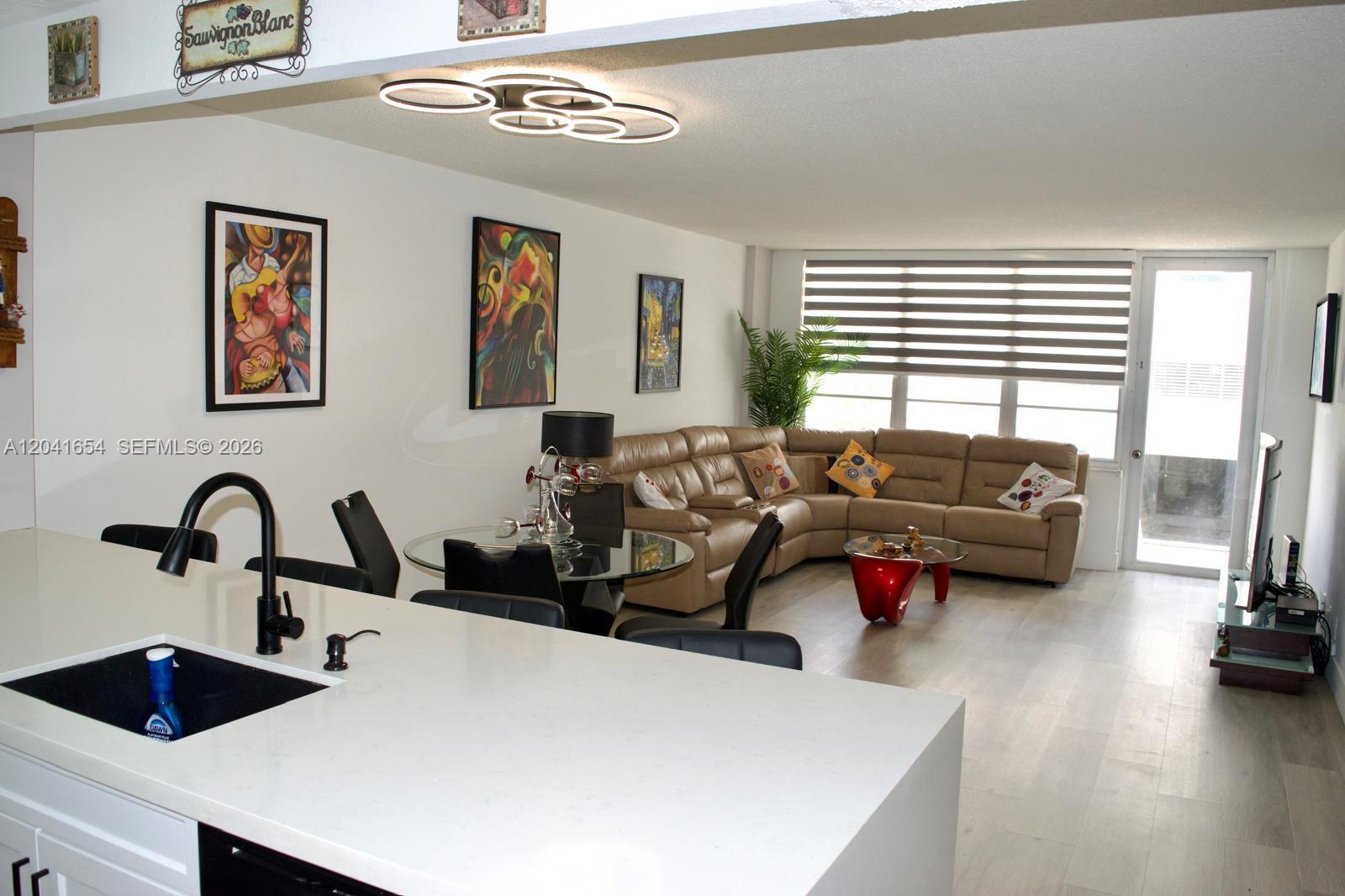 Photo of 3725 Ocean Dr  #423, Hollywood, Florida, 33019 - 