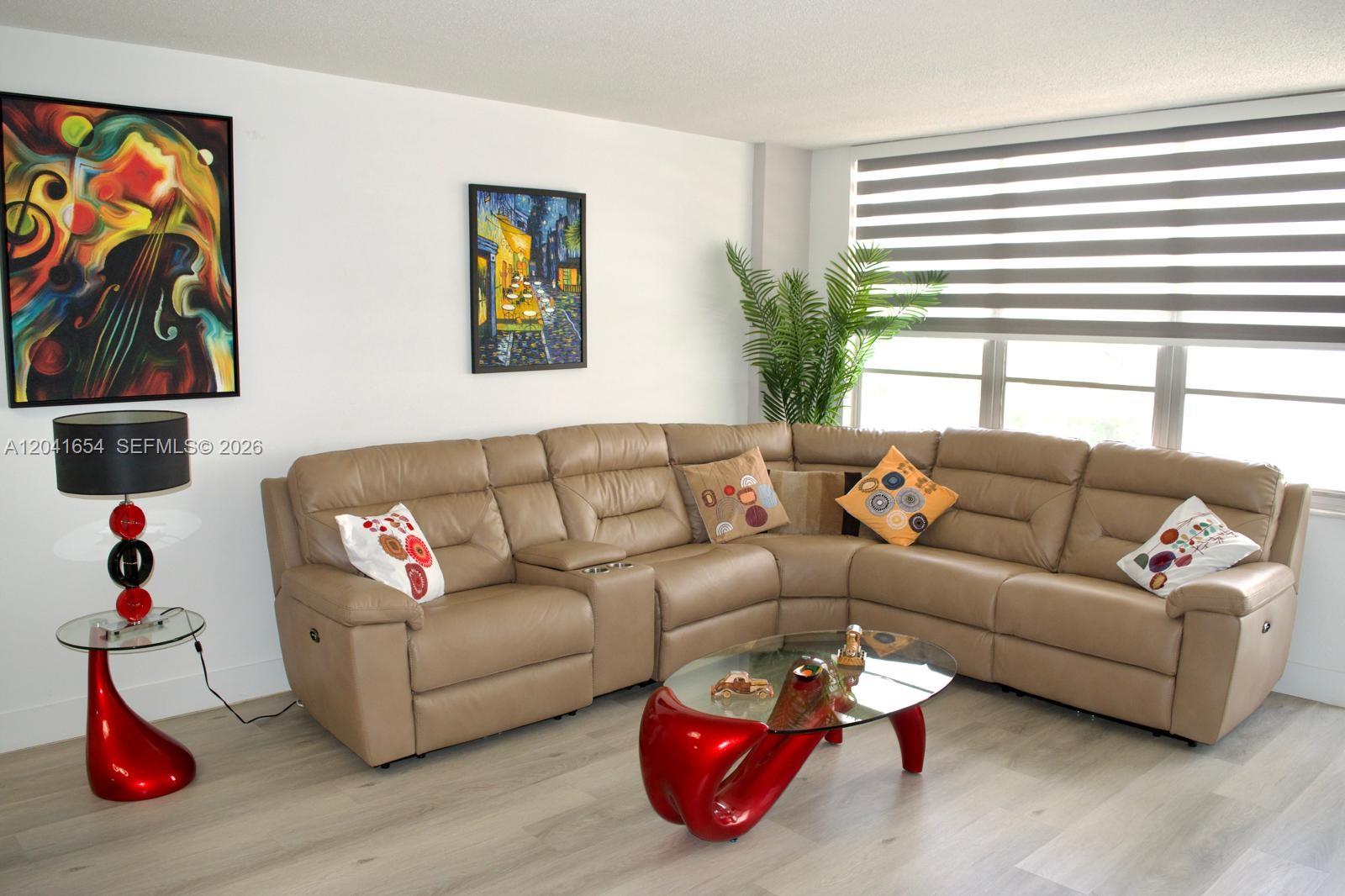Photo of 3725 Ocean Dr  #423, Hollywood, Florida, 33019 - 