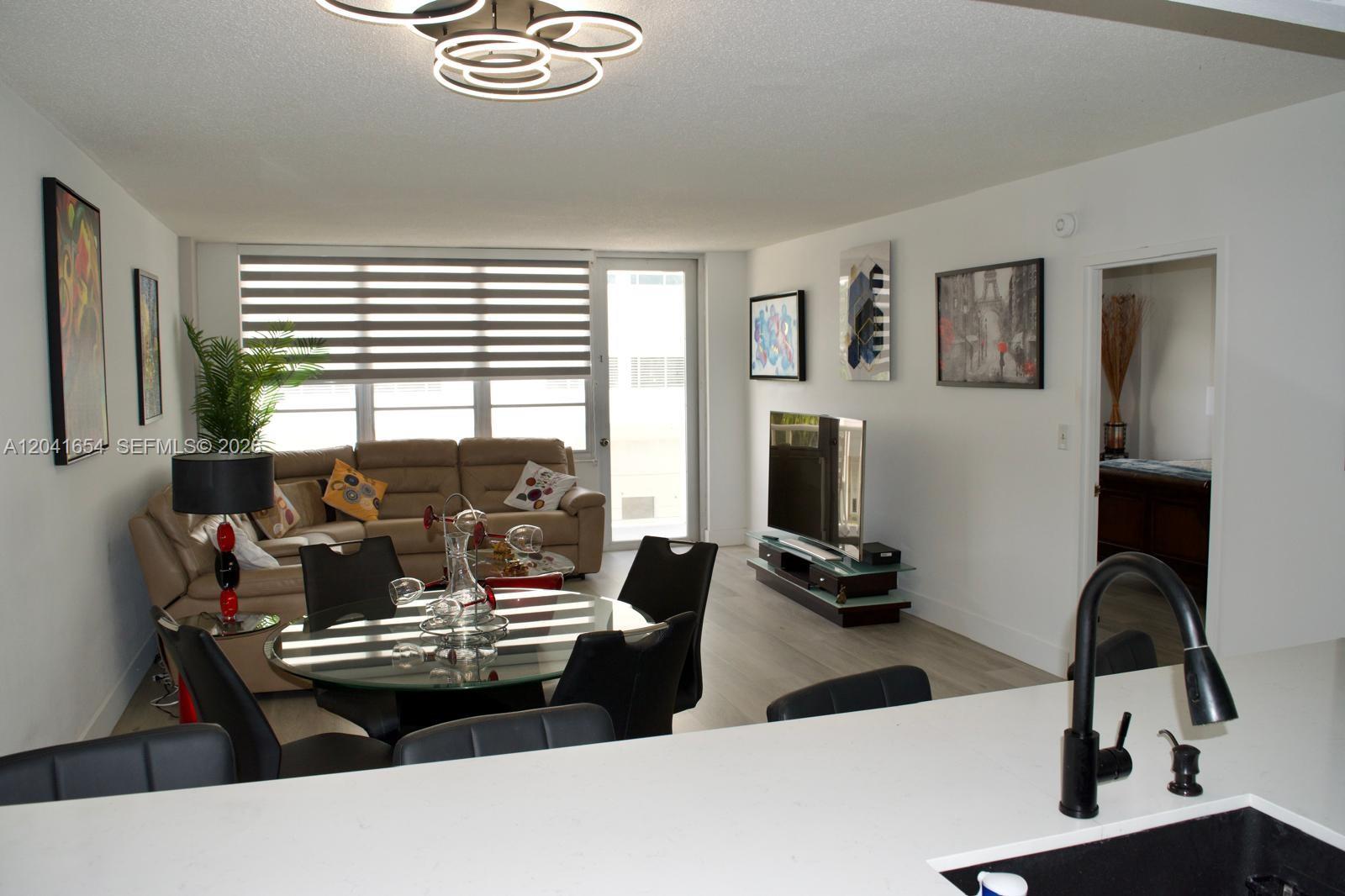 Photo of 3725 Ocean Dr  #423, Hollywood, Florida, 33019 - 
