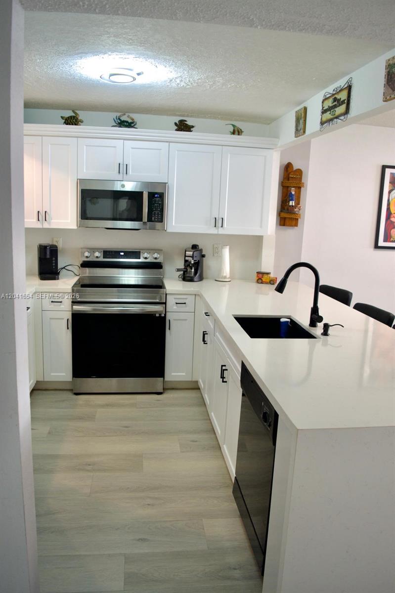 Photo of 3725 Ocean Dr  #423, Hollywood, Florida, 33019 - 