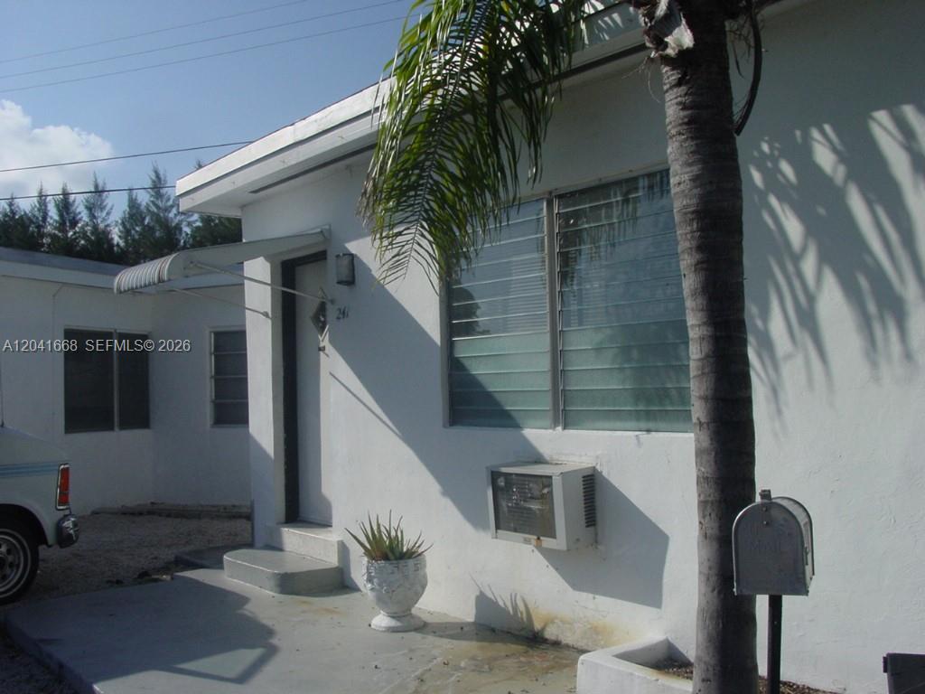   /   sq. ft. $ 2026-06-23 0 foto
